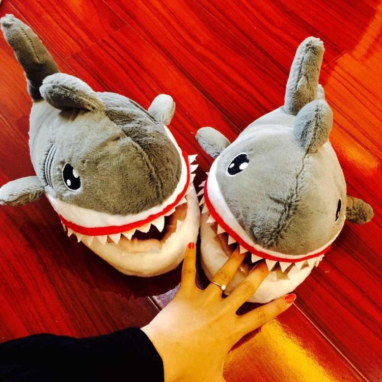 Pantufa de Tubarão - Baby Shark - AMERYK